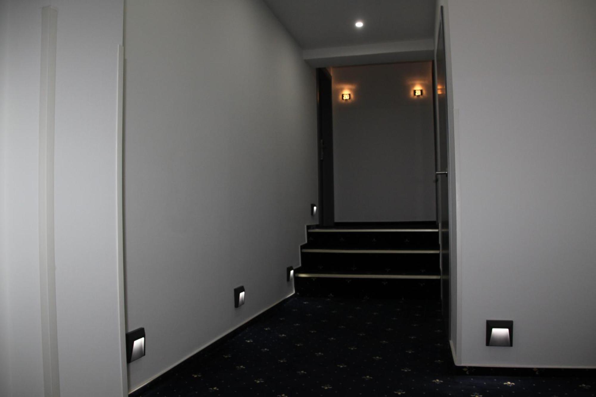 Hotel & Restaurant Am Kirschberg Alten Buseck Exterior photo